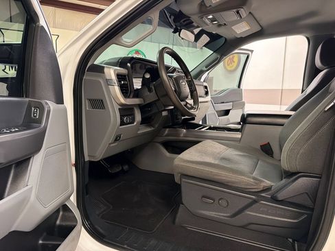 Used 2024 Ford F350 XLT AWD/4WD image 24