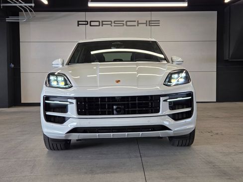 New 2026 Porsche Cayenne GTS image 22