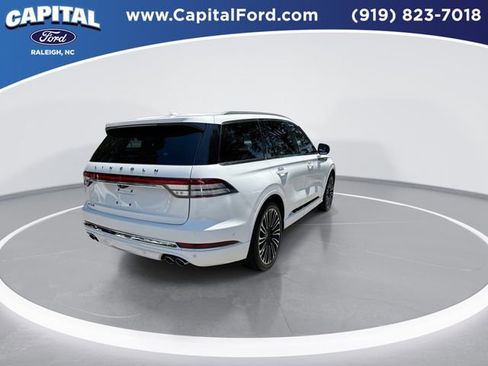 Used 2024 Lincoln Aviator Black Label w/ Dynamic Handling Package AWD/4WD image 8