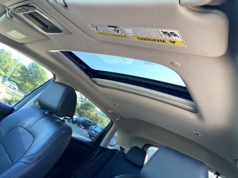Used 2023 Honda HR-V EX-L image 29