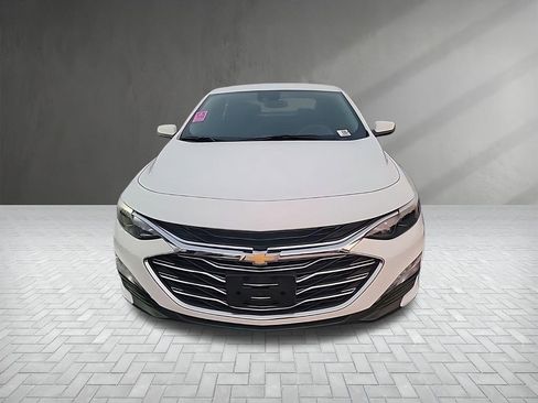 Used 2023 Chevrolet Malibu LT image 2