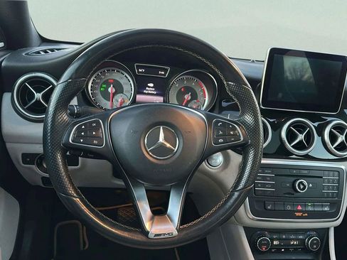 Used 2015 Mercedes-Benz CLA 250 4MATIC image 19