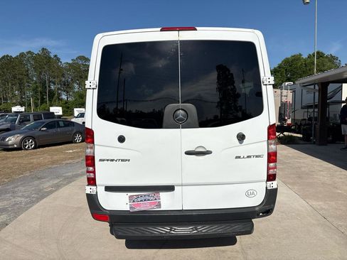 Used 2016 Mercedes-Benz Sprinter 2500 image 6