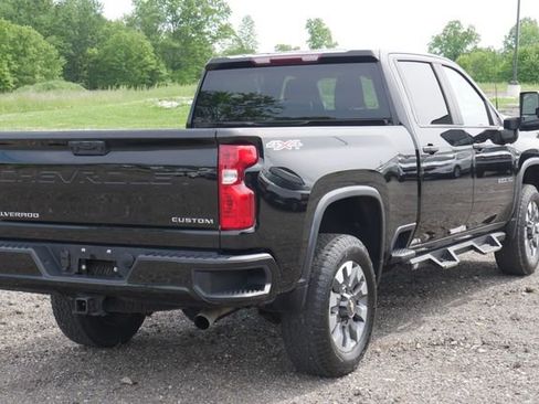 Used 2022 Chevrolet Silverado 2500 Custom w/ Custom Convenience Package AWD/4WD image 10