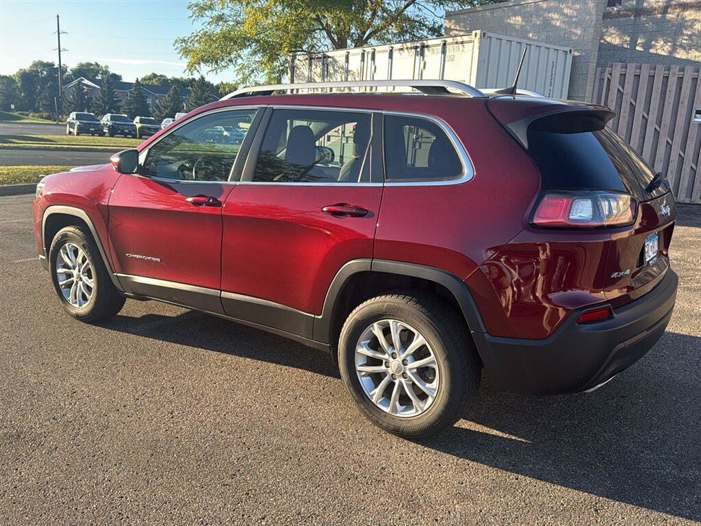 Used 2019 Jeep Cherokee Latitude w/ Cold Weather Group AWD/4WD image 4