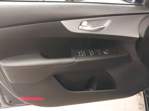 Used 2023 Kia Forte LXS FWD image 19