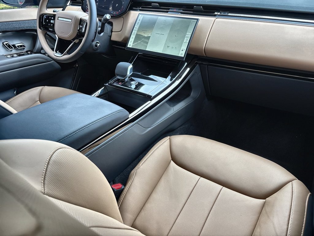 New 2027 Land Rover Range Rover Sport Dynamic SE AWD/4WD image 14
