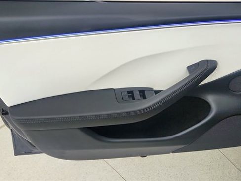 Used 2025 Tesla Model 3 Performance image 35