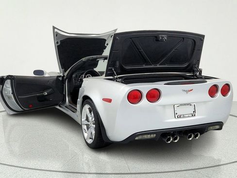 Used 2010 Chevrolet Corvette Grand Sport w/ Preferred Equipment Group RWD image 11