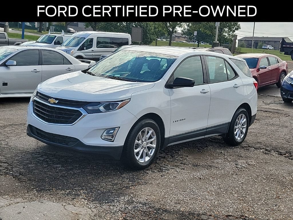 Used 2018 Chevrolet Equinox LS FWD image 2