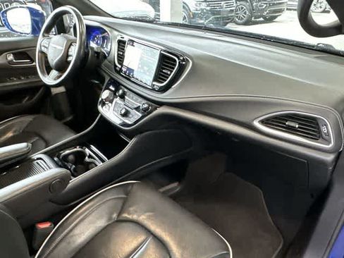 Certified 2021 Chrysler Pacifica Limited w/ Premium & Safety Sphere Group AWD/4WD image 45