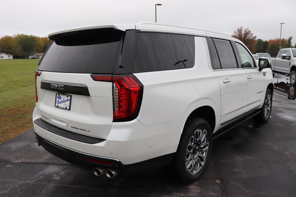 Used 2023 GMC Yukon XL Denali Ultimate AWD/4WD image 18