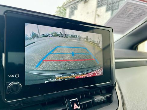 Used 2024 Toyota Corolla SE w/ SE Package FWD image 22