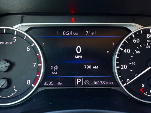 Certified 2025 Nissan Sentra SV FWD image 31