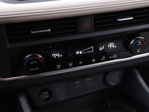 Certified 2024 Nissan Rogue SV image 18