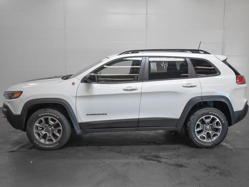 Used 2022 Jeep Cherokee Trailhawk image 4