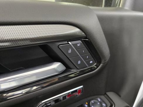 Used 2025 GMC Sierra 1500 AT4 w/ AT4 Premium Package AWD/4WD image 25