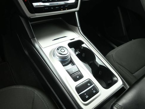 Certified 2022 Ford Explorer XLT RWD image 35