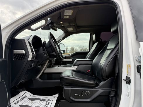 Used 2017 Ford F250 Lariat w/ Lariat Ultimate Package image 12