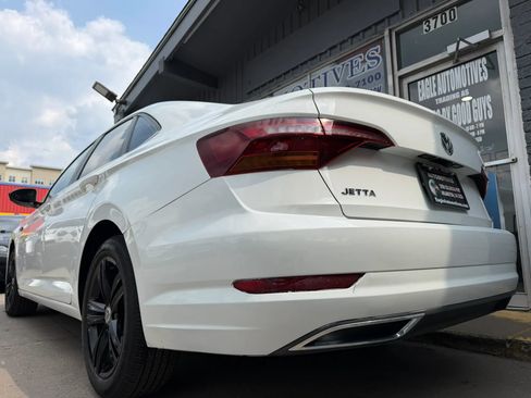 Used 2019 Volkswagen Jetta R-Line FWD image 5