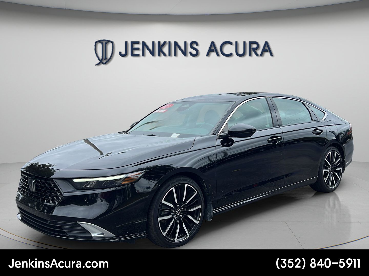 Used 2023 Honda Accord Touring image 7