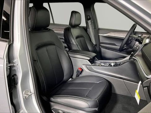New 2026 Jeep Grand Cherokee L Limited AWD/4WD image 12