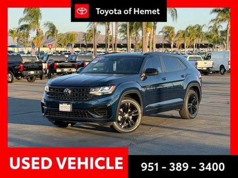 Used 2022 Volkswagen Atlas Cross Sport SEL R-Line AWD/4WD image 1