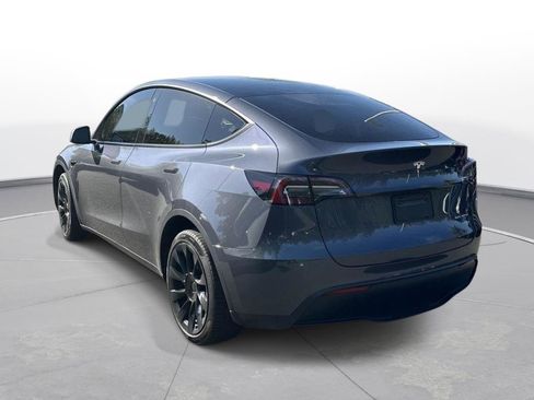 Used 2023 Tesla Model Y Long Range image 8
