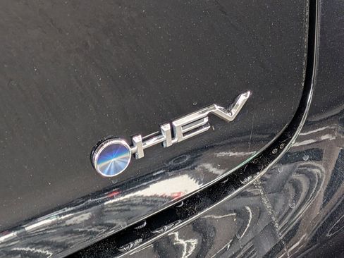 Certified 2023 Toyota Prius XLE FWD image 28