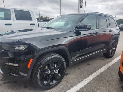 New 2025 Jeep Grand Cherokee Limited w/ Black Appearance Package