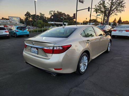 Used 2014 Lexus ES 350 w/ Premium Package image 5