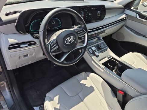 Used 2025 Hyundai Palisade SEL AWD/4WD image 16