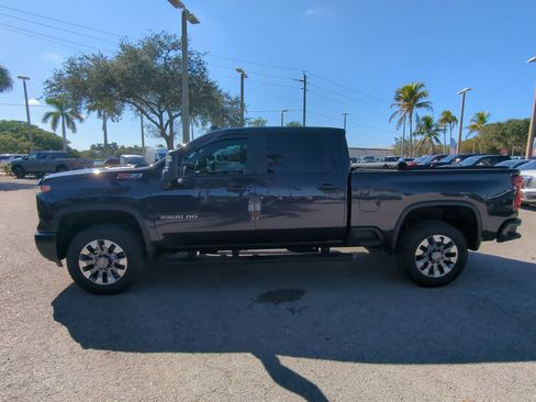 Used 2024 Chevrolet Silverado 2500 Custom w/ Custom Value Package image 8