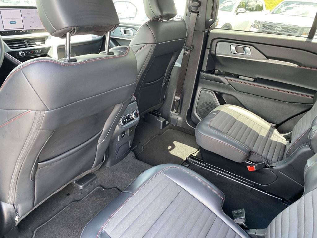 Used 2026 Ford Explorer ST-Line AWD/4WD image 9
