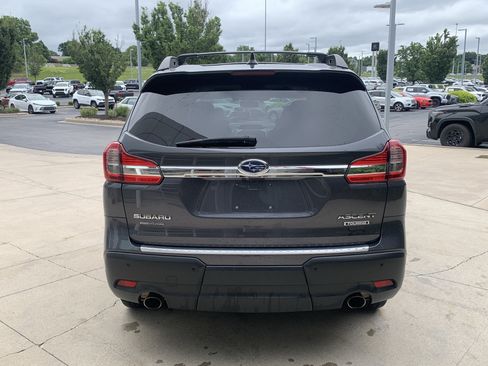 Used 2022 Subaru Ascent Touring AWD/4WD image 8