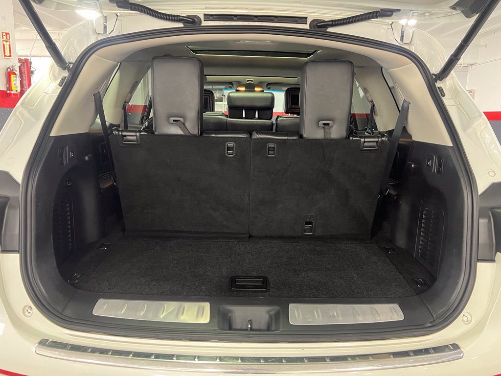 Used 2015 INFINITI QX60 Luxe w/ Deluxe Touring Package AWD/4WD image 45
