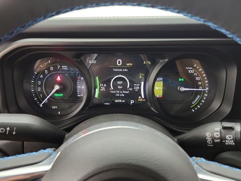 Used 2024 Jeep Wrangler High Altitude AWD/4WD image 9