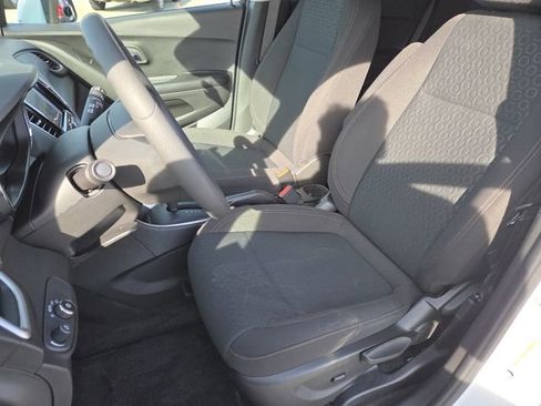 Used 2022 Chevrolet Trax LS w/ Tint and Cruise Package image 27