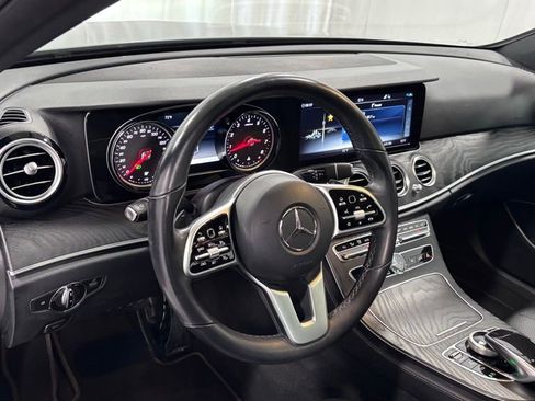Used 2019 Mercedes-Benz E 300 4MATIC image 10