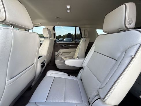 Certified 2023 GMC Yukon Denali image 32