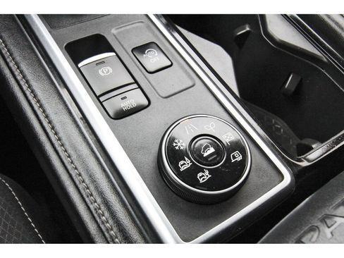 Used 2023 Nissan Pathfinder SV w/ SV Premium Package image 28