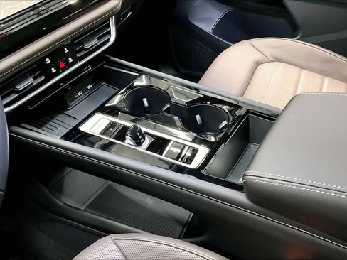 New 2026 Volkswagen Atlas SEL image 10