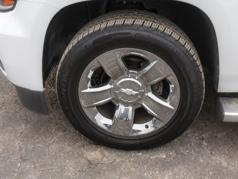 Used 2018 Chevrolet Tahoe LT w/ LT Signature Package image 14