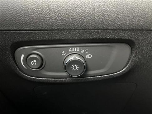 Used 2025 Buick Encore GX Preferred image 18