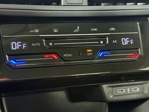 Used 2025 Volkswagen Jetta S image 17