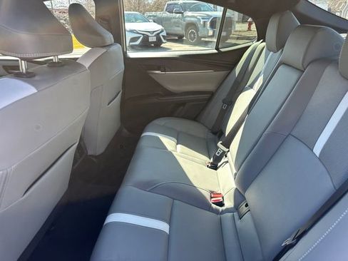 Used 2025 Toyota Camry SE FWD image 18