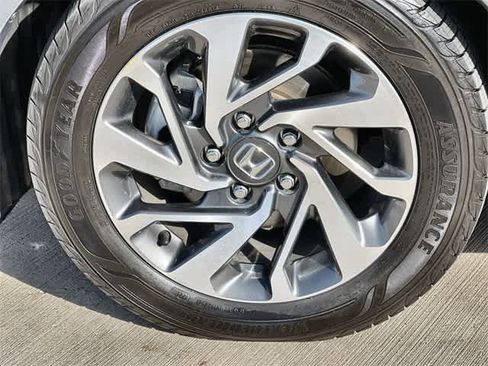 Certified 2017 Honda Civic EX image 9