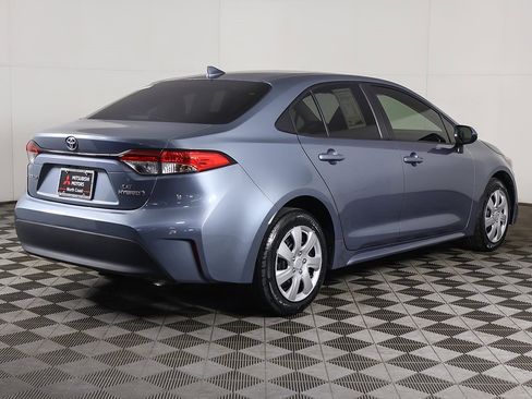 Used 2023 Toyota Corolla LE image 7