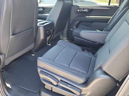 New 2026 Chevrolet Suburban Z71 w/ Comfort Package image 26
