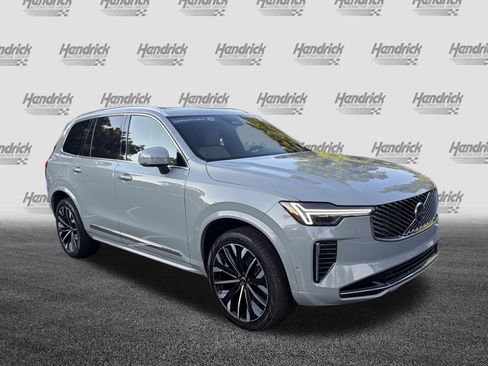 Certified 2026 Volvo XC90 B6 Plus AWD/4WD image 2